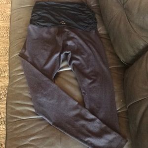 Beyond yoga maternity long leggings super soft